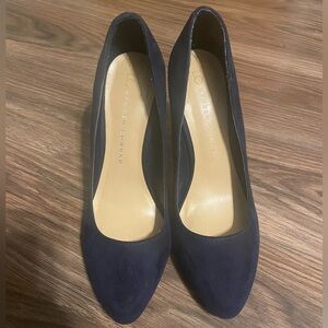 LC Lauren Conrad Navy Suede Heels 💙